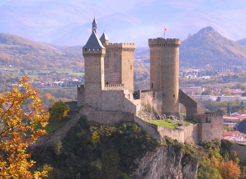 Романские замки во Франции