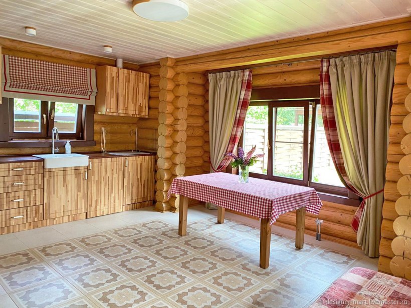 Занавески в деревянном доме