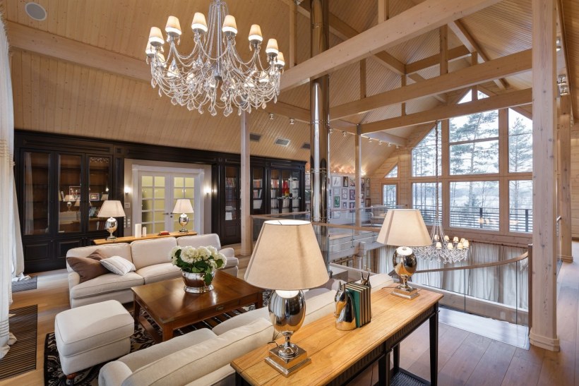 Шторы в мансардной комнате