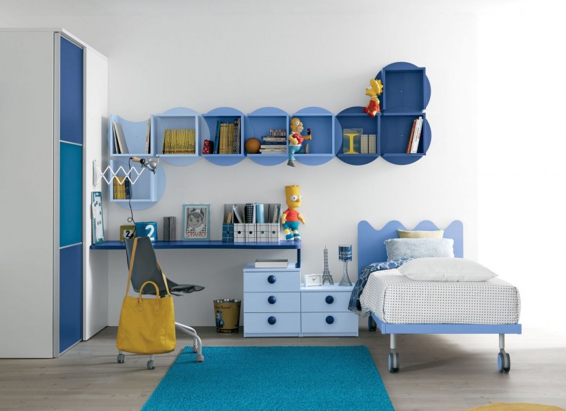 Голубая мебель в детской