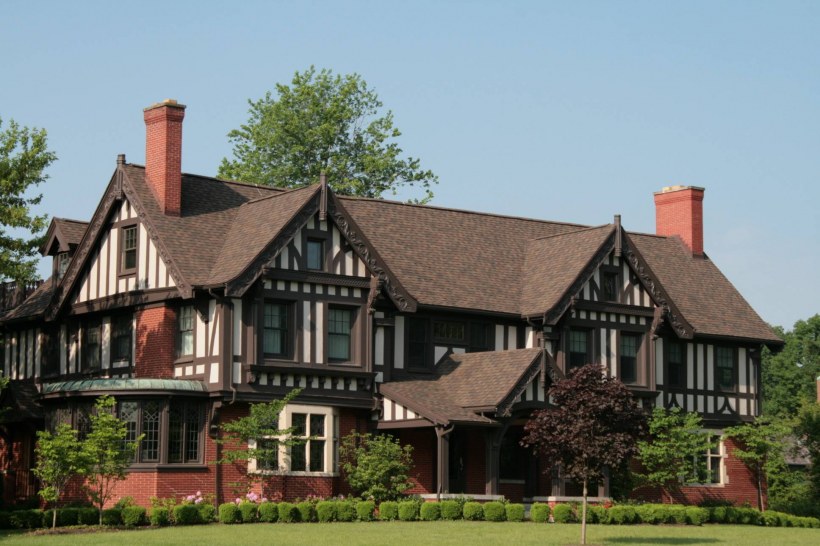 Стиль Тюдор (Tudor Revival Cottage)
