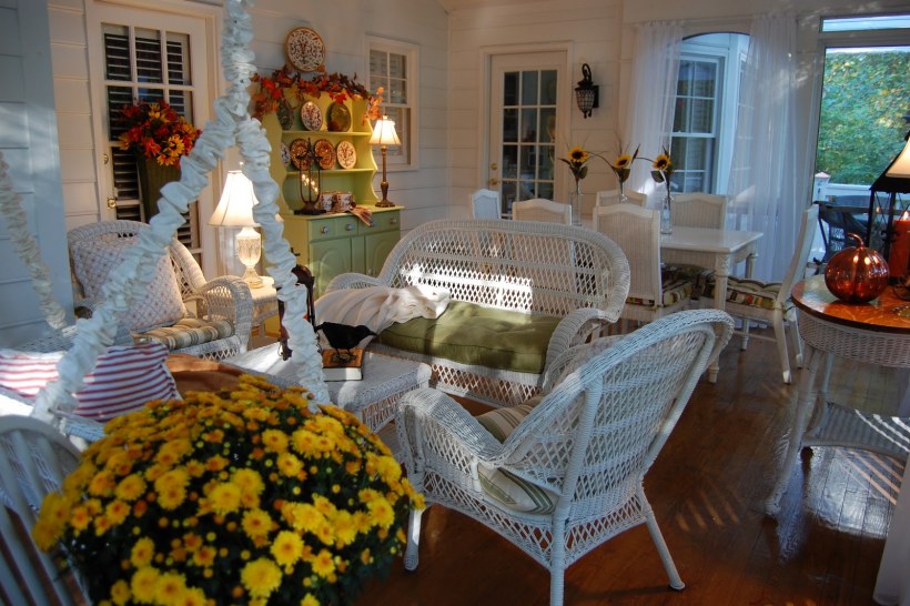 Уютная веранда на даче