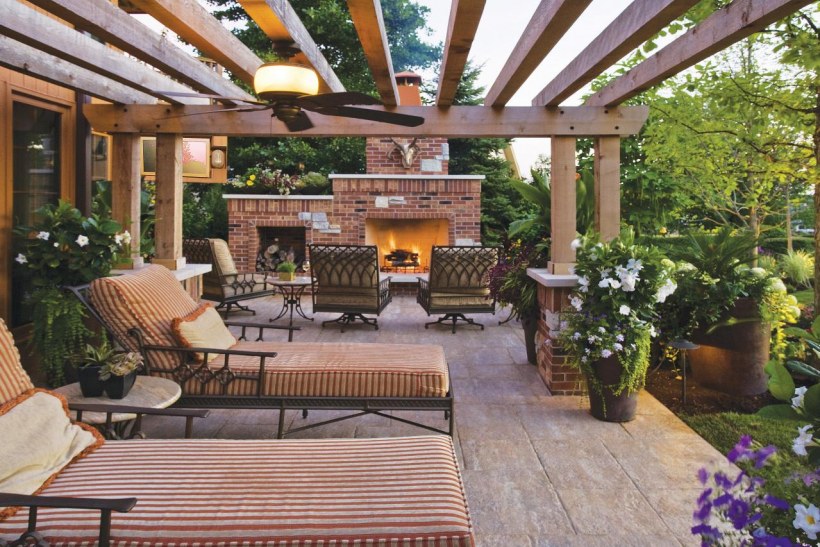 Пергола деревянная с патио