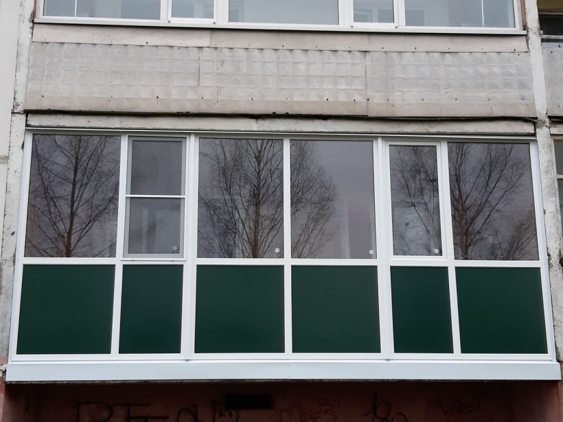 Остекление балкона Рехау