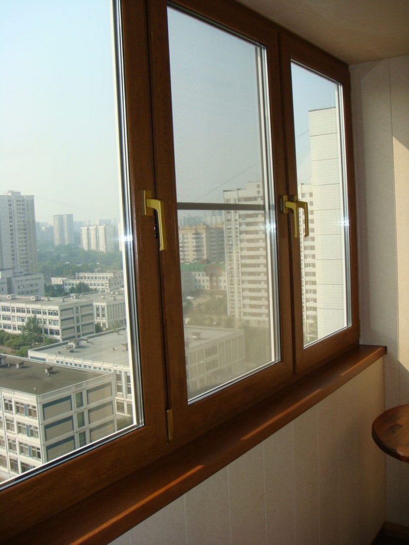 Остекление лоджий пластиковыми окнами