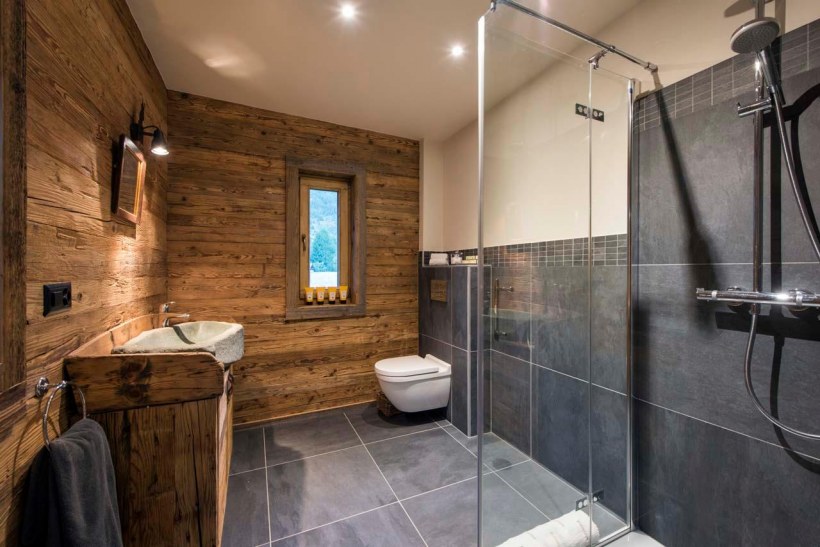 Санузел душевая в стиле Шале