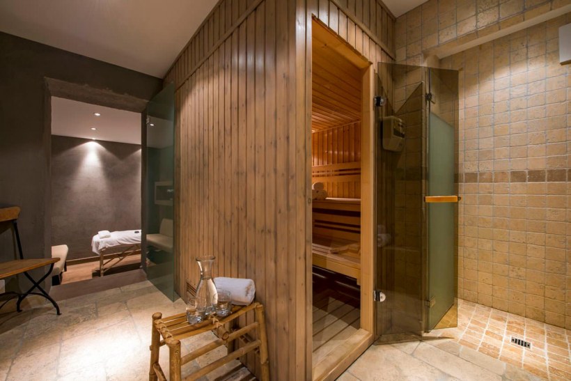 Душевая в стиле лофт в сауне