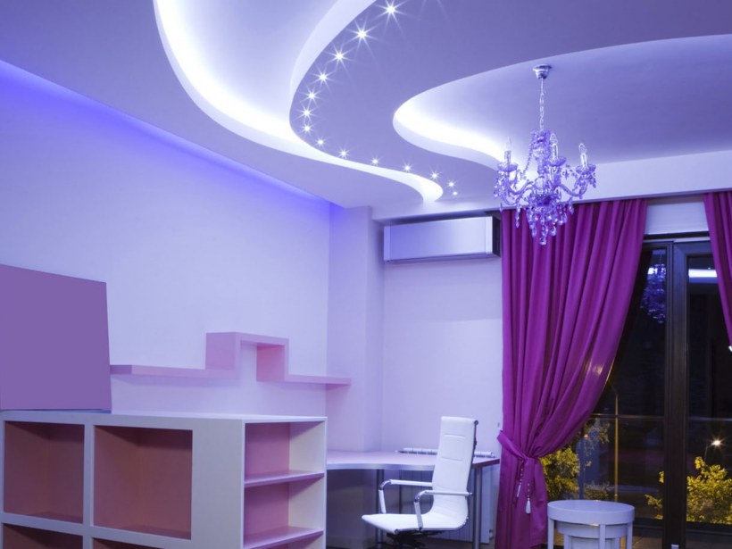 Черно фиолетовая комната