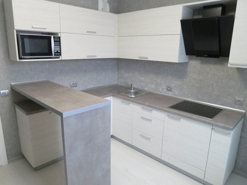 Белая кухня ЛДСП С Эггер