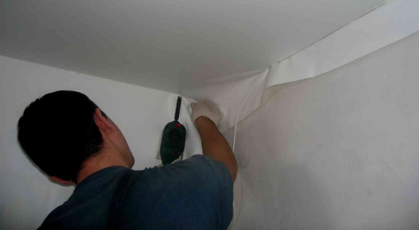 Установщик натяжных потолков