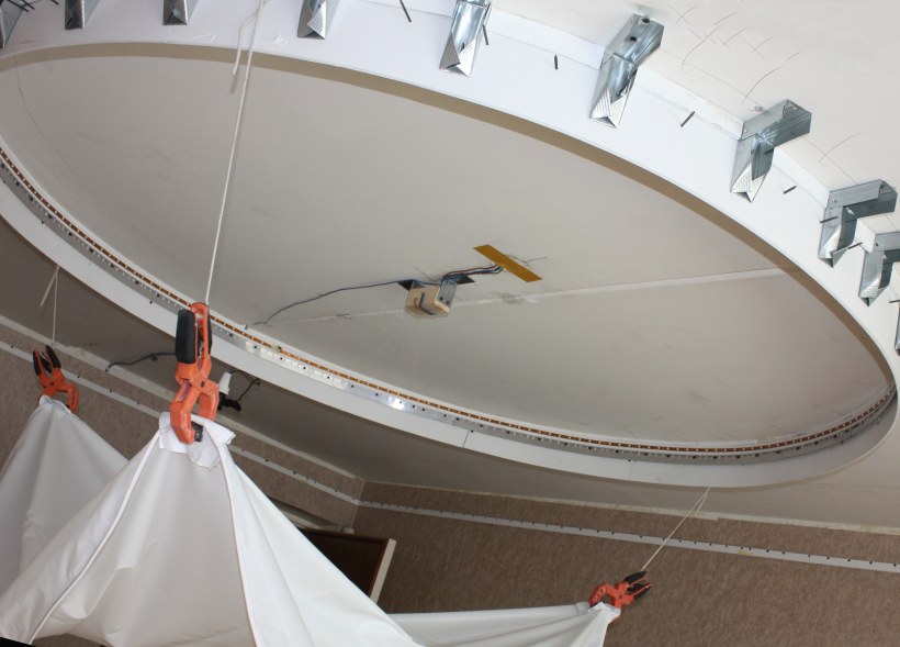 Монтаж натяжного потолка к потолку