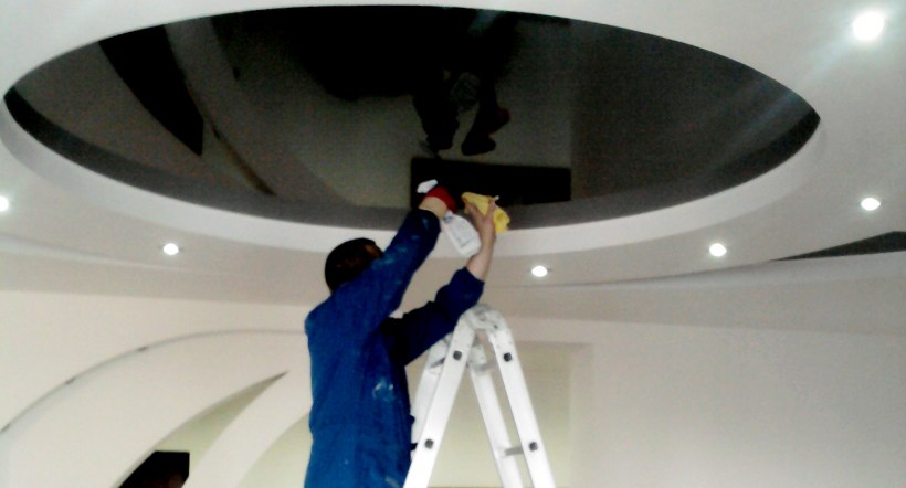 Монтажник натяжных потолков