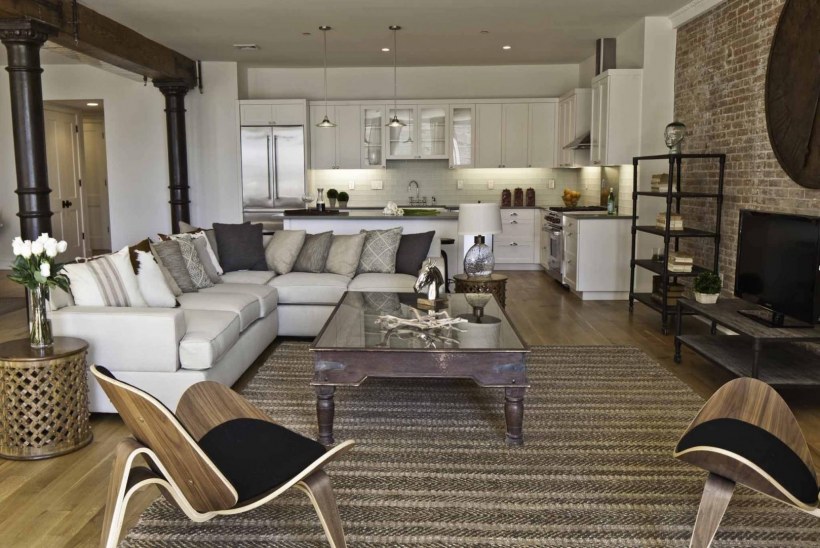 Просторная кухня-гостиная