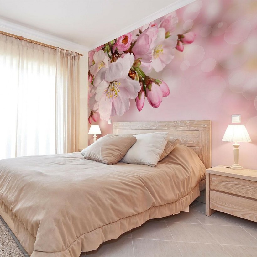 Спальня в классическом стиле с фреской