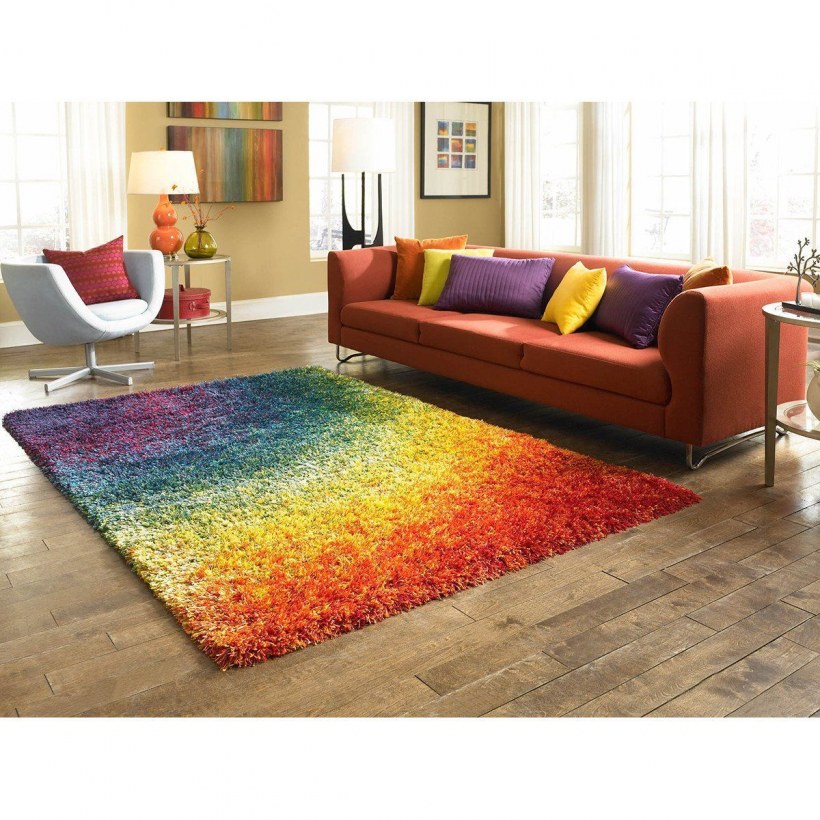 Ковер в интерьер с преобладанием красного