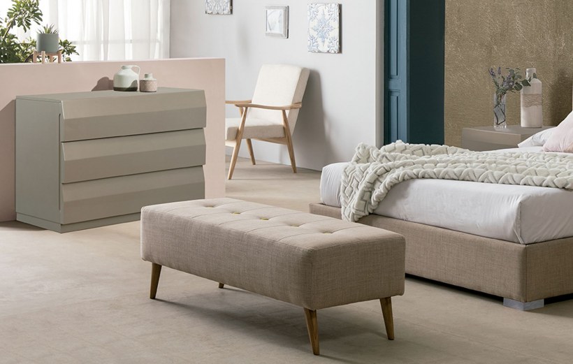 Банкетка в спальню