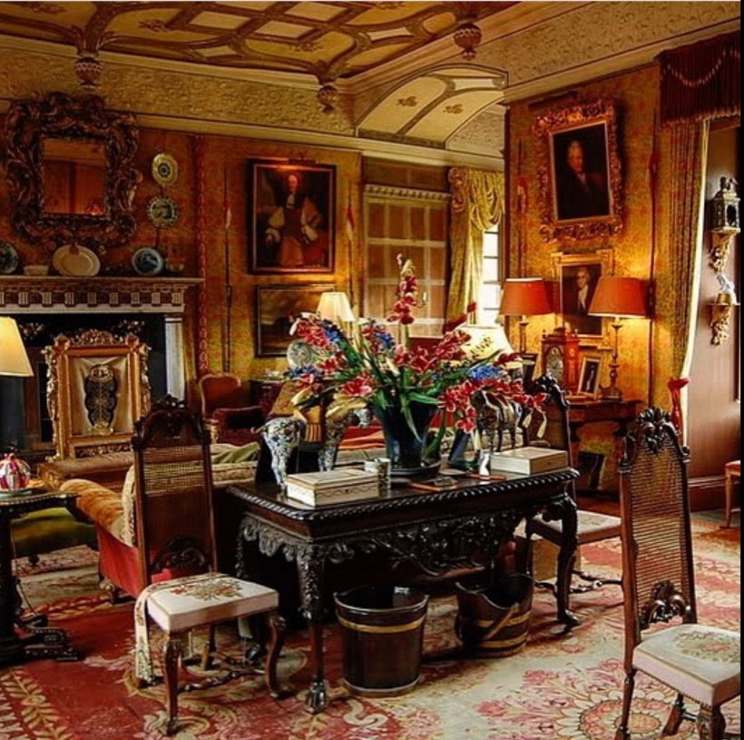 Старый интерьер дома английского