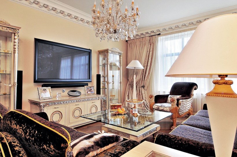 Комната с камином в стиле Эклектика