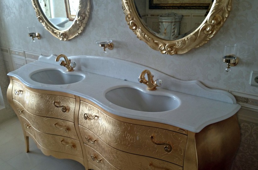 Мраморная столешница для ванной