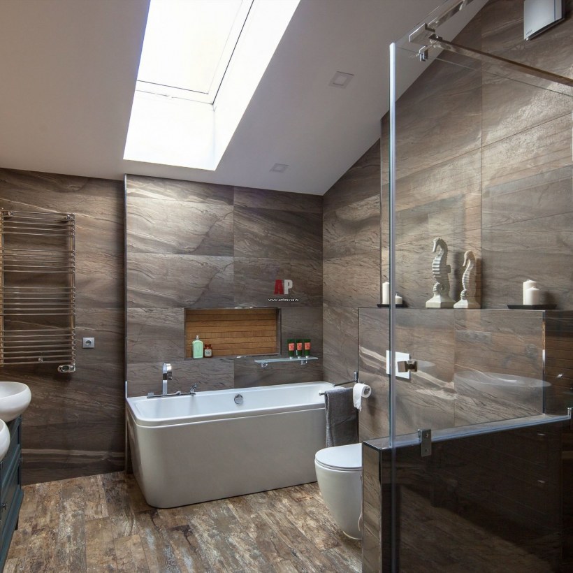 Современная ванная комната с деревом