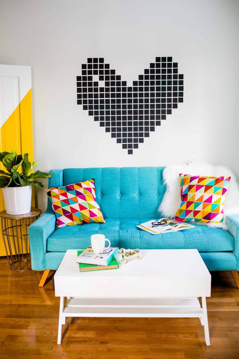 Украсить стену в комнате