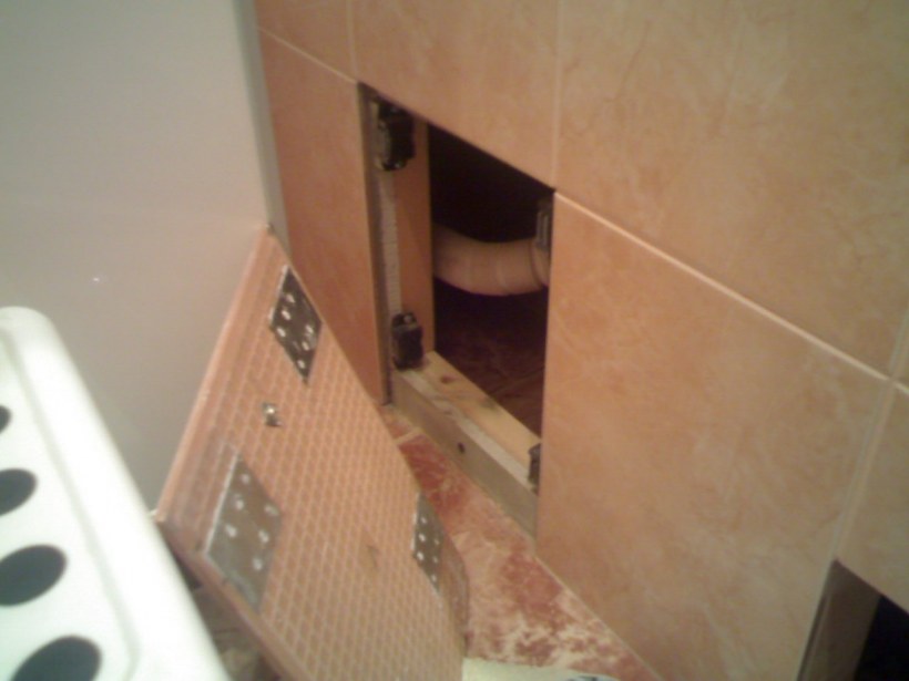 Люк для ванной под плитку на магнитах