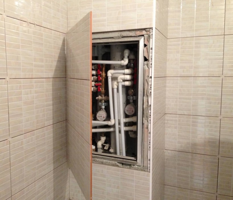 Сантехнический шкаф