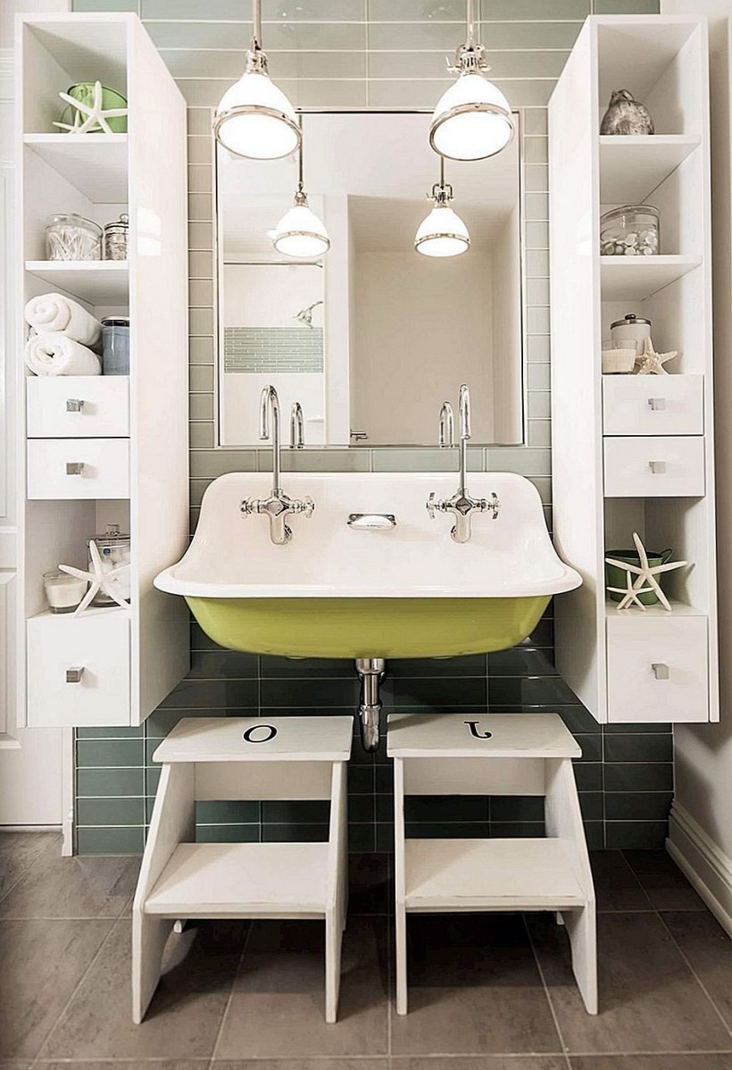 Шкафы для маленькой ванной комнаты