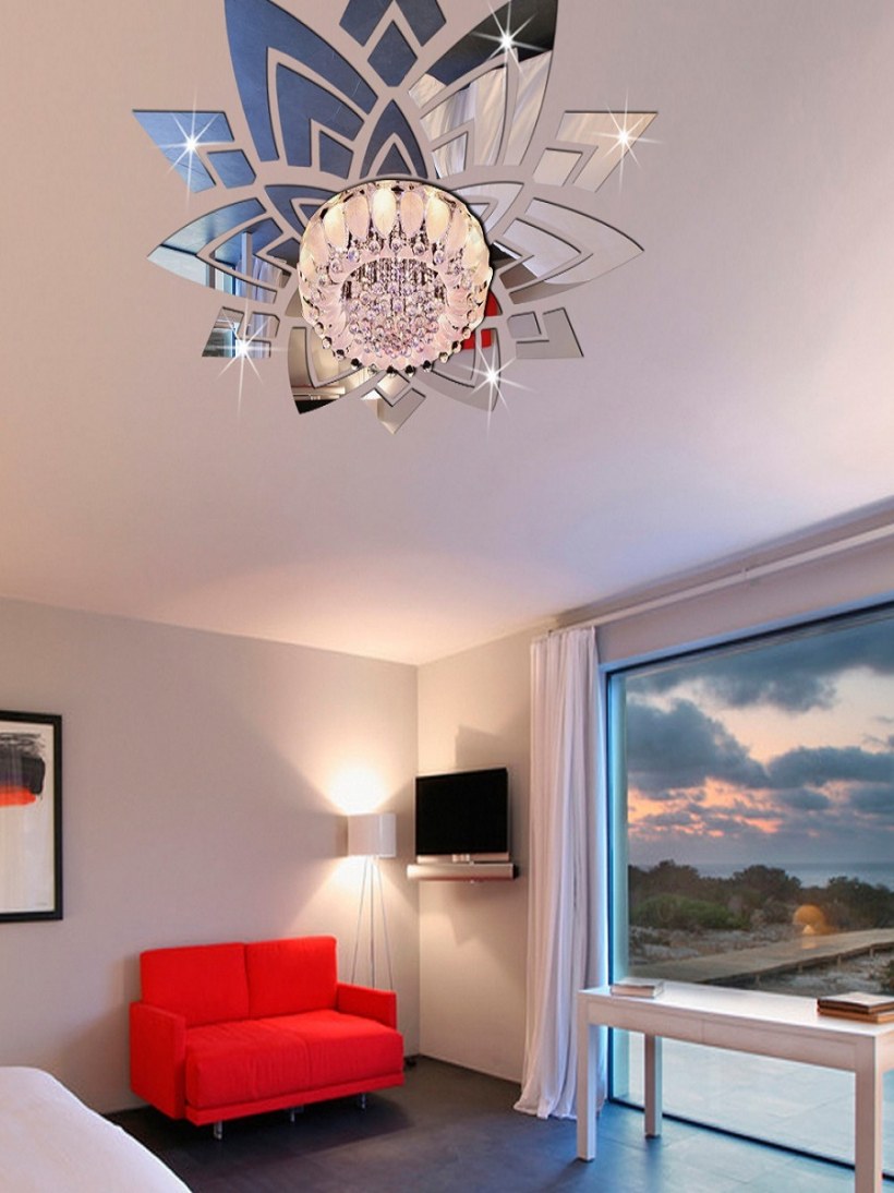 Декор потолка