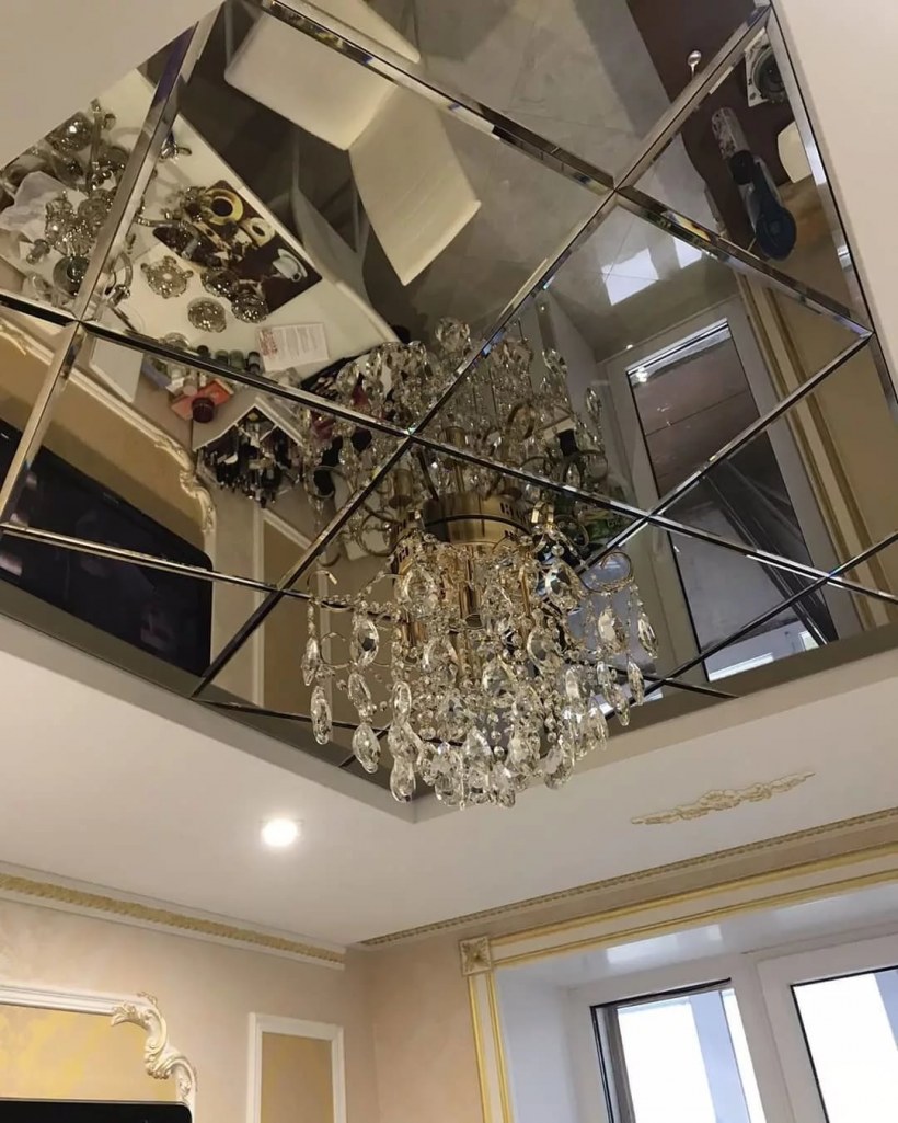 Зеркальный потолок