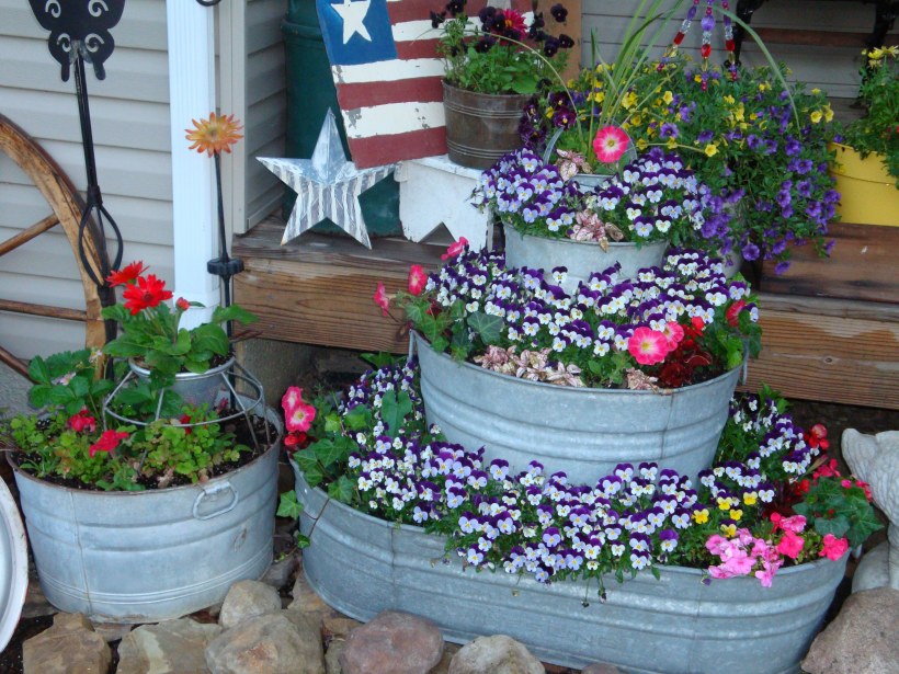 Цветочные клумбы на даче