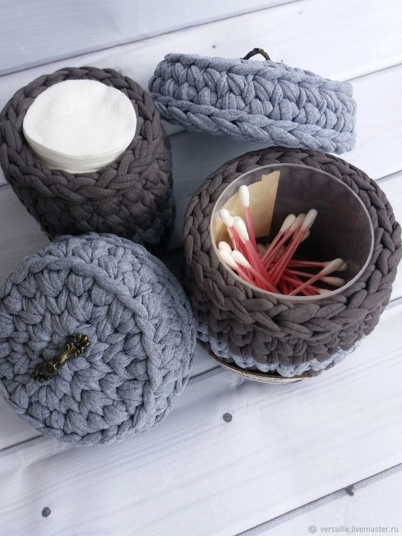 Вязаные корзинки