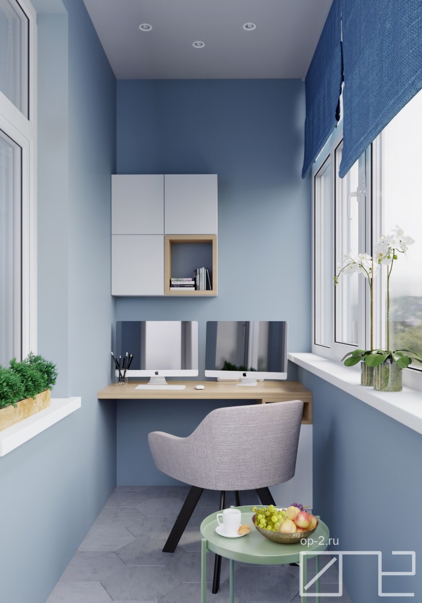 Балкон с кирпичной стеной