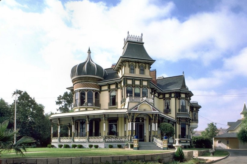 Дворцовый стиль в архитектуре