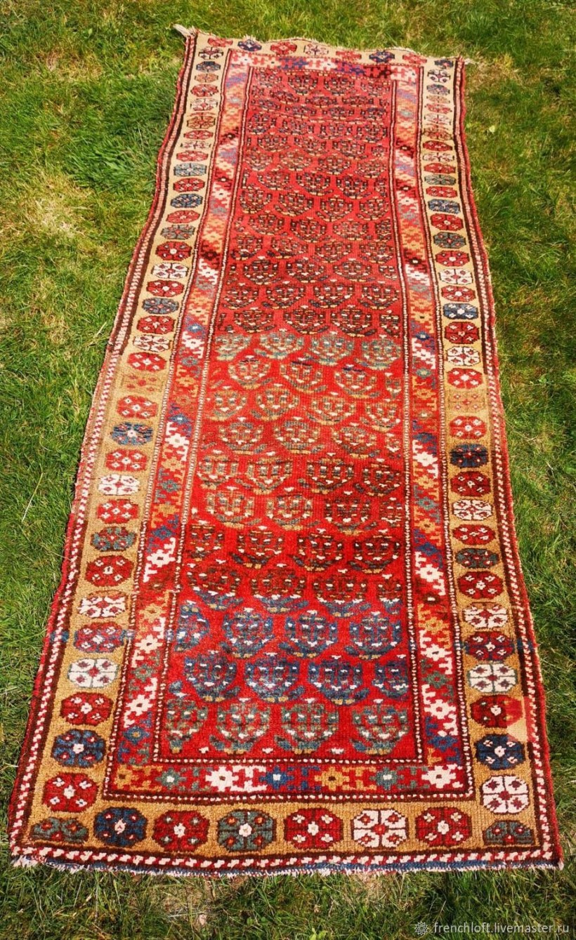 Старый ковер