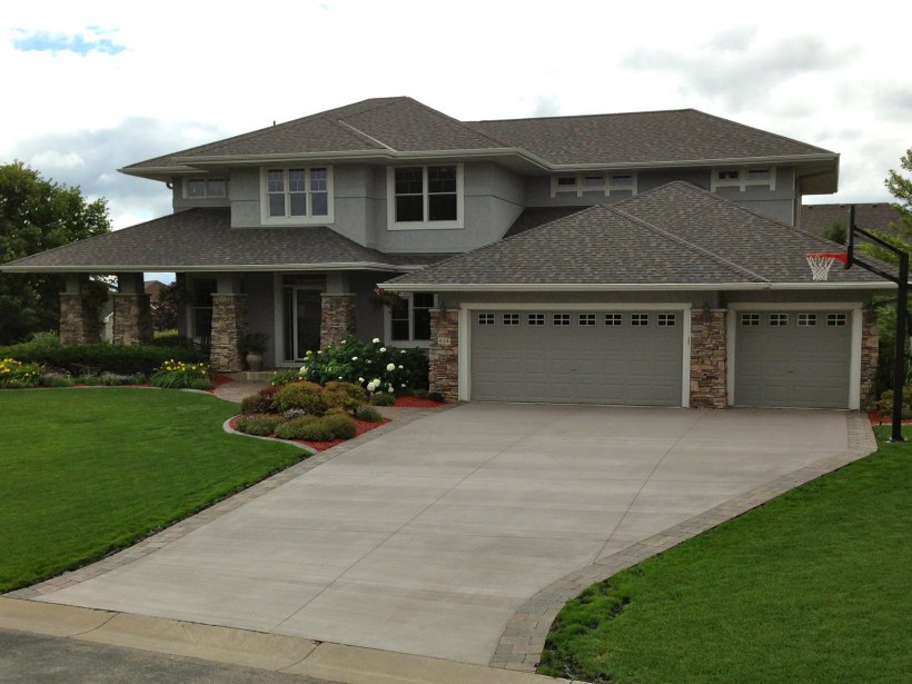 Гараж в частном доме