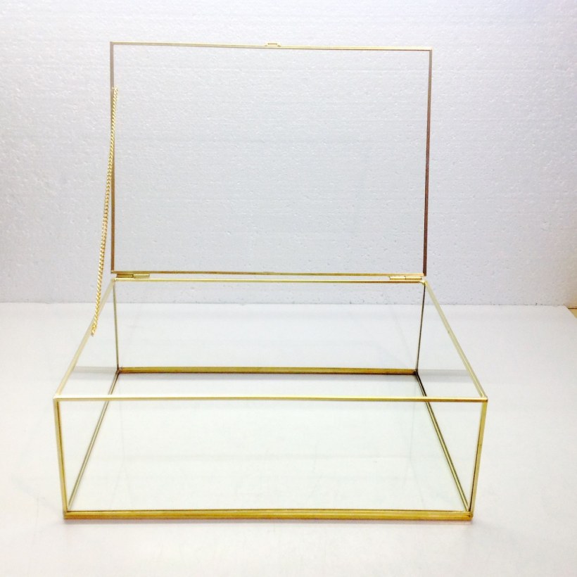 Стеклянная шкатулка