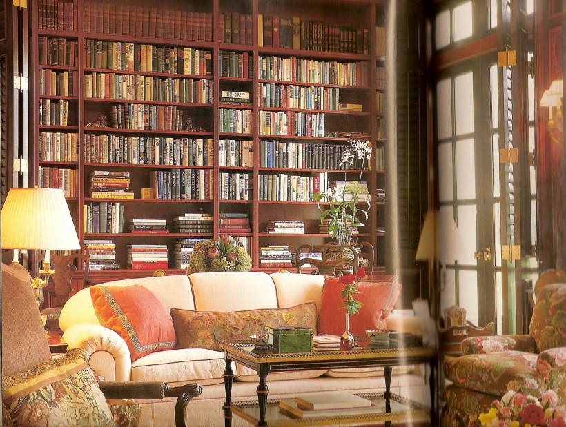 Гостиная с библиотекой