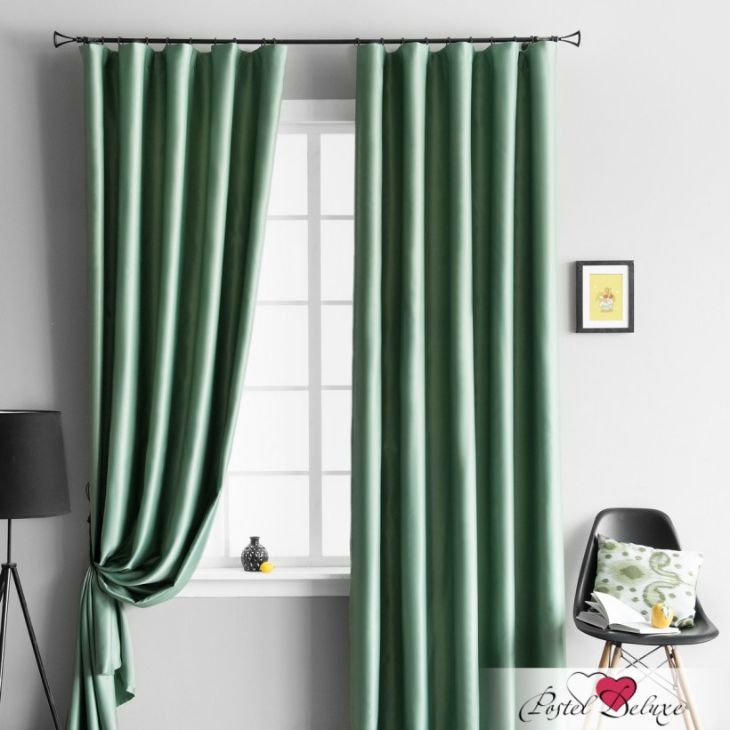 Спальня в зеленых тонах с белой мебелью