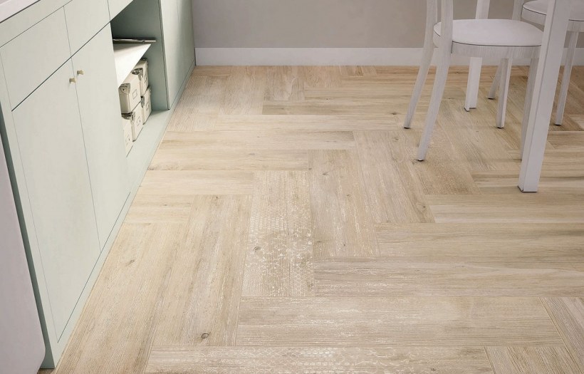 Ariana Larix напольная