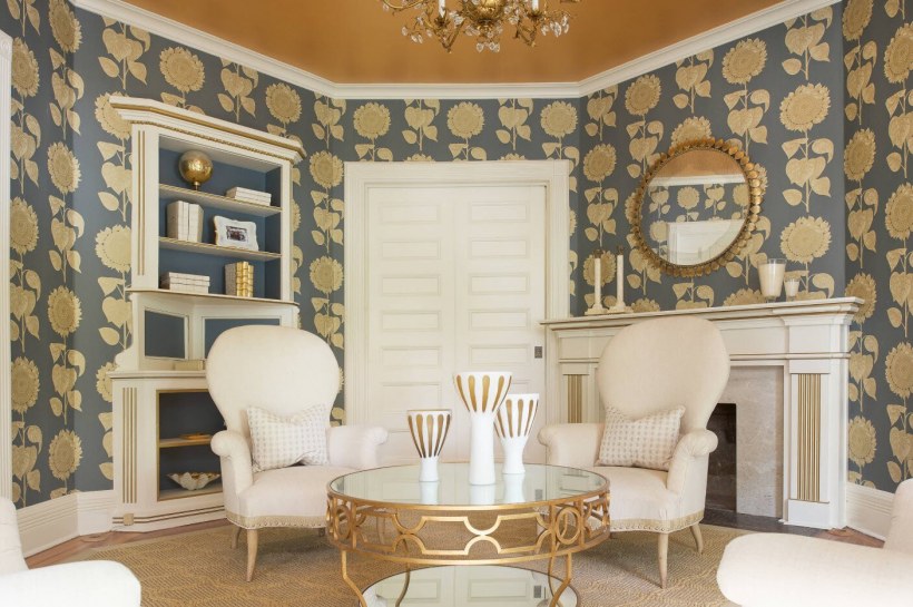Обои для стен в интерьере гостиной