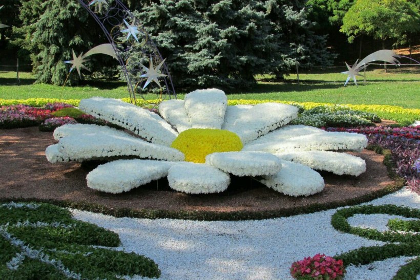 Тематический цветник