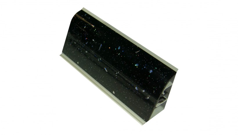 Кухонный плинтус черная Искра