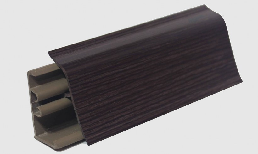 Плинтус Korner венге 37