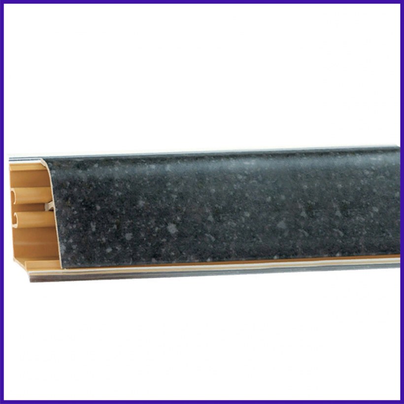 Плинтус 113 черный (3м) 606188