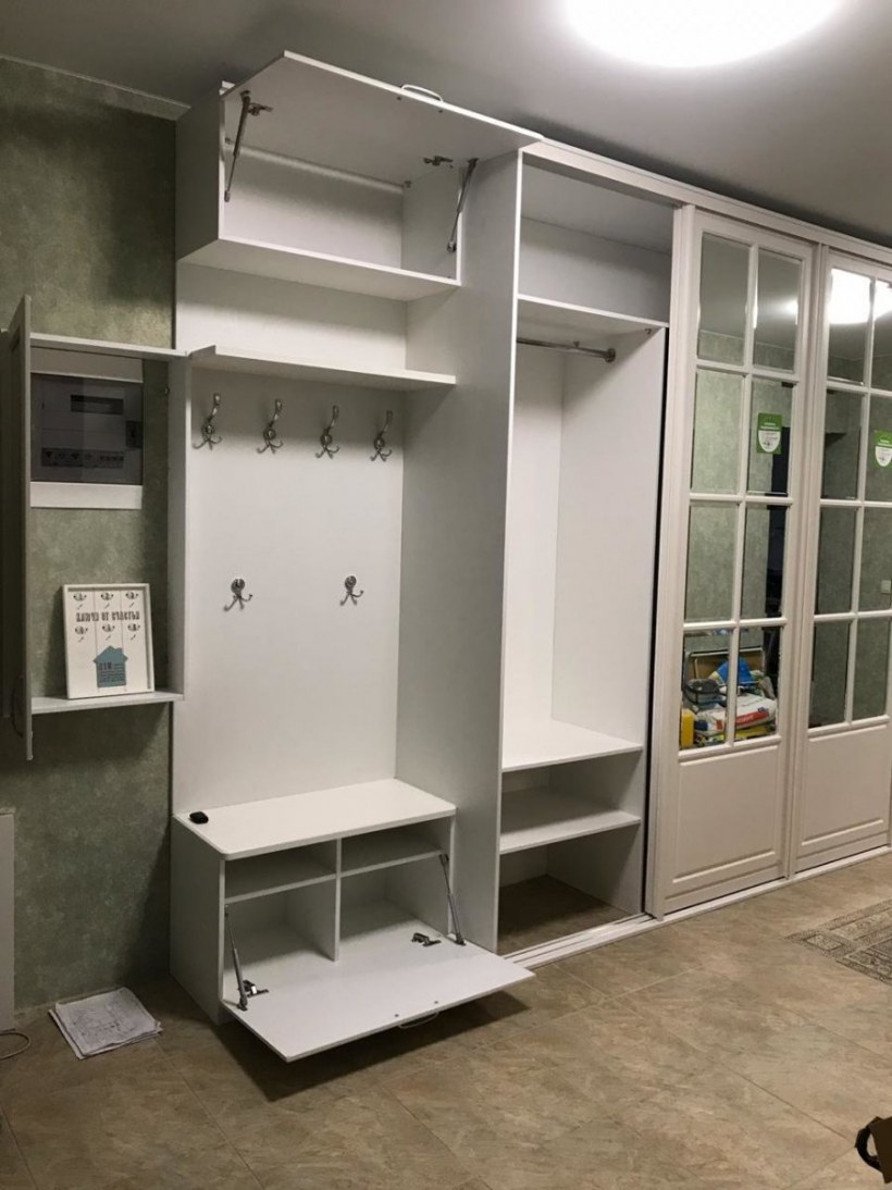 Прихожая в однокомнатной квартире