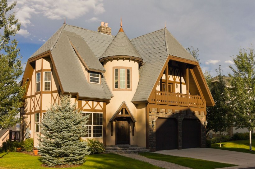 Стиль Тюдор (Tudor Revival Cottage)