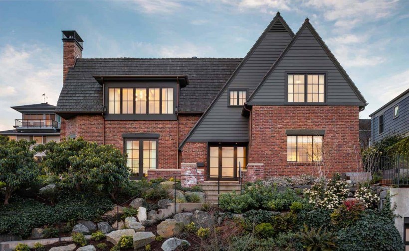 England Tudor Style House планировка