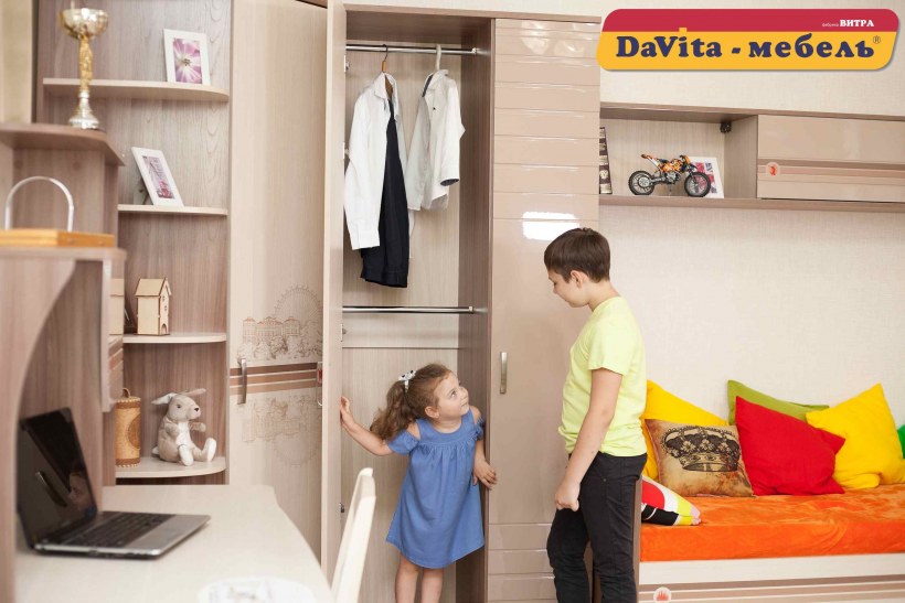 Шкаф с информацией