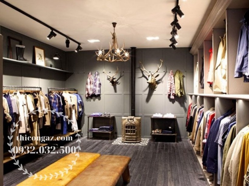 Интерьер магазина молодежной одежды